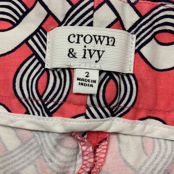 Crown and Ivy size 2 scalloped edging shorts - Picture 5 of 7